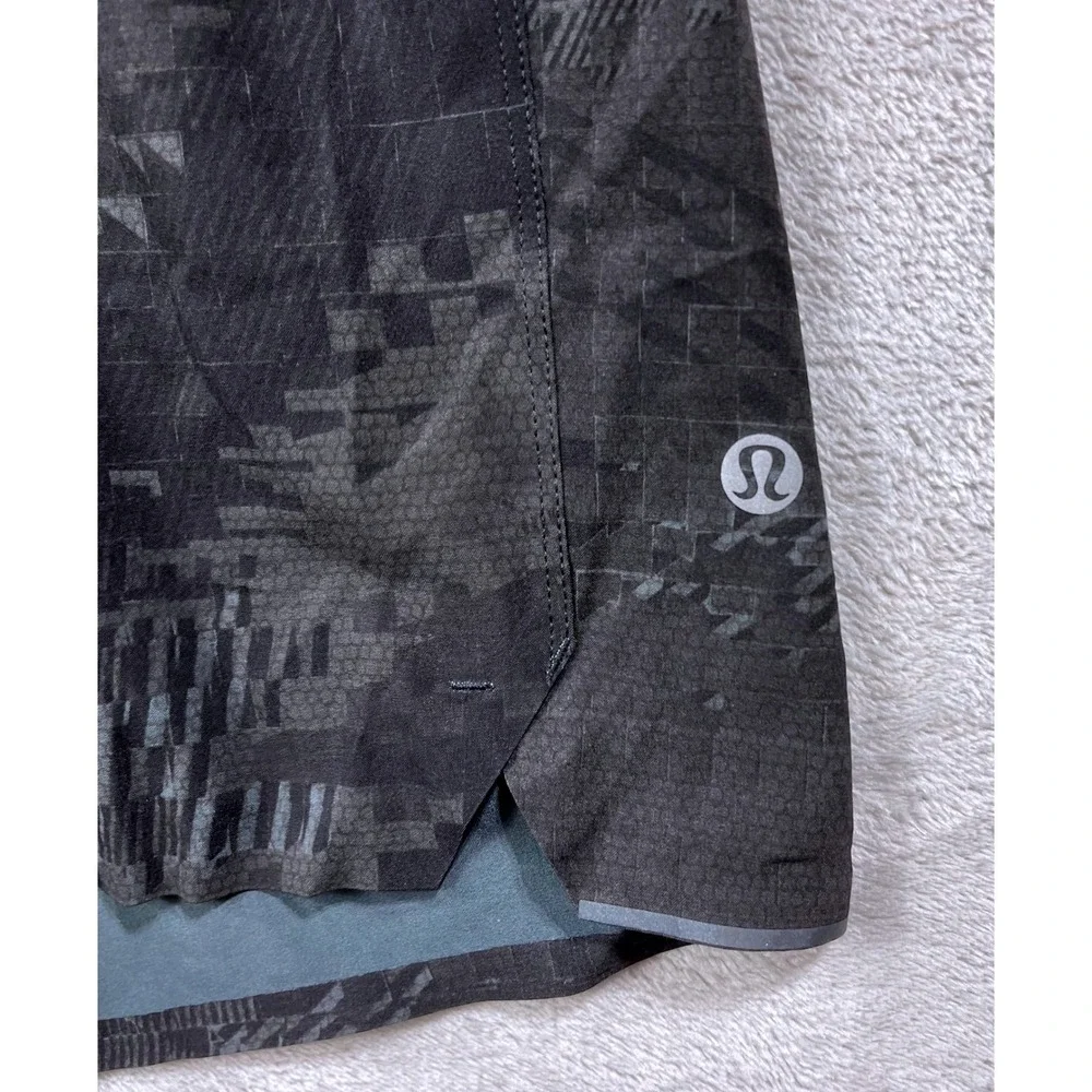 Lululemon Surge Lined Shorts Men Small Black Geometric Camo Running